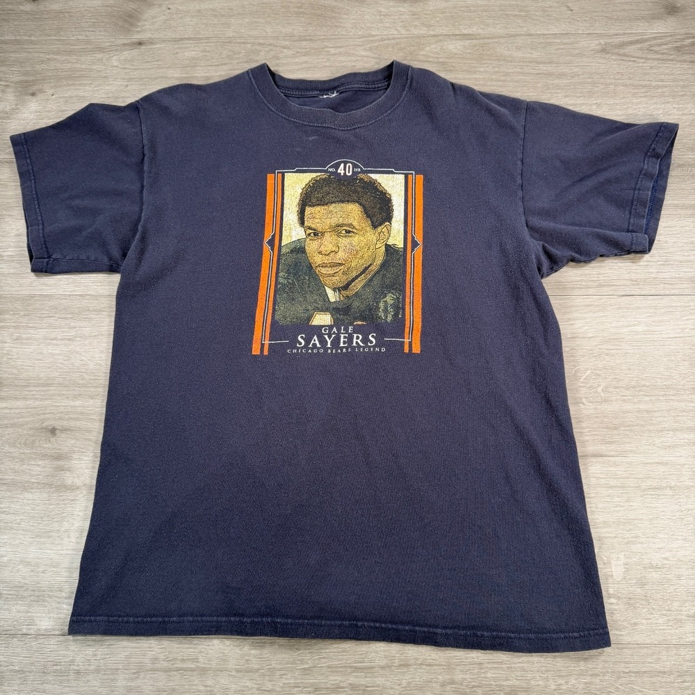 Vintage 90s Chicago Bears Gale Sayers T-Shirt NFL Football Mens Faded